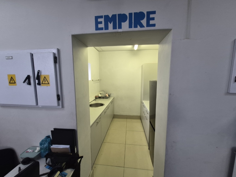To Let Commercial Property for Rent in Ndabeni Western Cape
